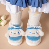 Módne dievčenské papuče s plochou podrážkou a aplikáciou