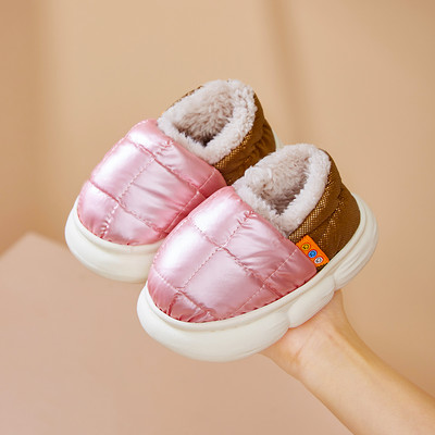 Štýlové papuče pre dievčatá niekoľko modelov s teplou podšívkou