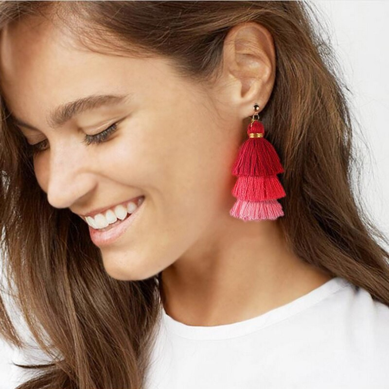 Viimased 3 kihti polüester-puuvillast tutid, amuletid mobiiltelefoni kardinate jaoks. Kodukaunistused isetegemise leiud seljakoti kaunistamiseks