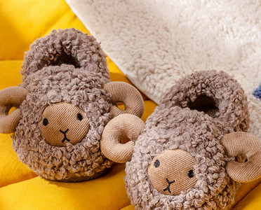 Papuci de iarna pentru fete cu talpa plata