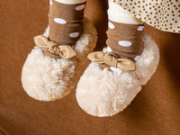 Laste sussid tüdrukutele - paelaga