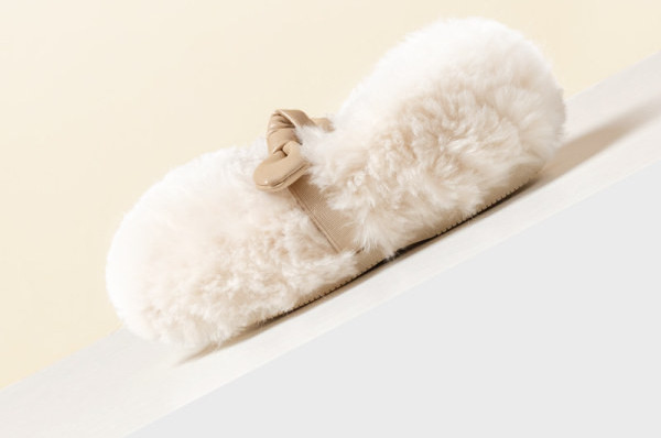 Laste sussid tüdrukutele - paelaga