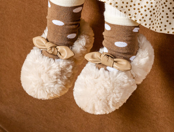 Laste sussid tüdrukutele - paelaga