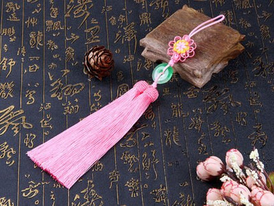 Prívesok do auta s dvojitým strapcom, šperky, doplnky, závesný strapec, ľadový hodváb, závesný nefritový strapec, dekorácia miestnosti, závesný hrot.