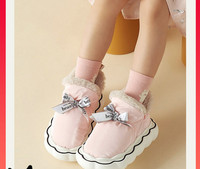 Moodsad paela ja kareda tallaga sussid tüdrukutele