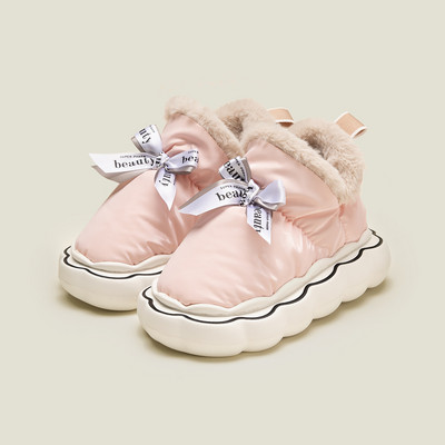 Moodsad paela ja kareda tallaga sussid tüdrukutele