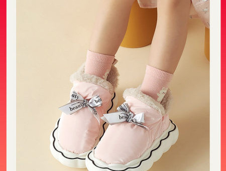 Moodsad paela ja kareda tallaga sussid tüdrukutele