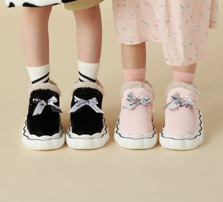 Moodsad paela ja kareda tallaga sussid tüdrukutele