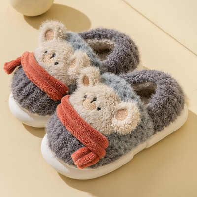 Pliušinės šlepetės mergaitėms su 3D elementu