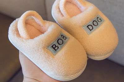 Tüdrukute vabaaja sussid trükiga