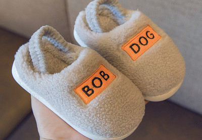 Papuci copii pentru fete cu inscripție