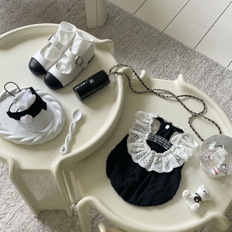 INS Κορέα Jennie Girl Group Μικρό άρωμα σε στυλ σκύλου με αντίθεση χρώματος καπέλο ηλίου Σκύλος Καλοκαιρινό καπίστρι Φούστα για γάτα δαντέλα Σετ καπέλων για κατοικίδια