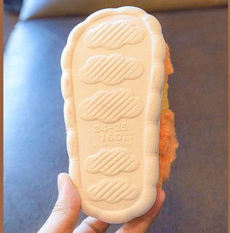 Plyšové papučky s aplikáciou pre dievčatá