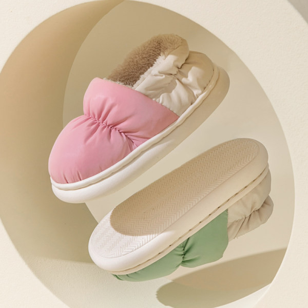 Įvairių spalvų vaikiškos tekstilinės šlepetės