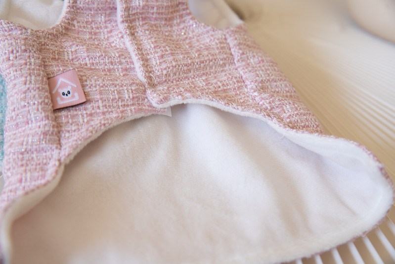 Zimné teplé oblečenie pre domáce zvieratá, sukňa v tvare A, vianočný sladký kabát pre domáce zvieratá, plyšové šaty, obleky, elegantné šaty pre mačky a psa s klobúkom, oblečenie pre plyšové mačky