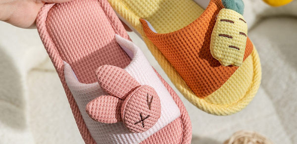 Papuci de casă casual cu element 3D