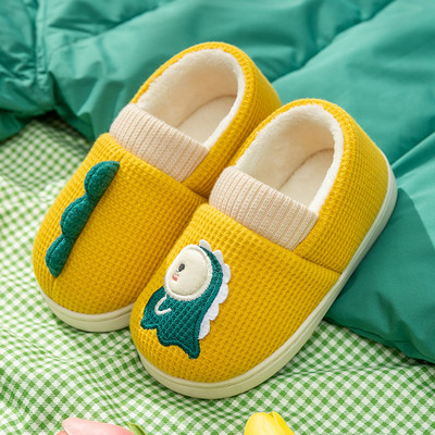 Vaikiškos šlepetės – su siuvinėjimais