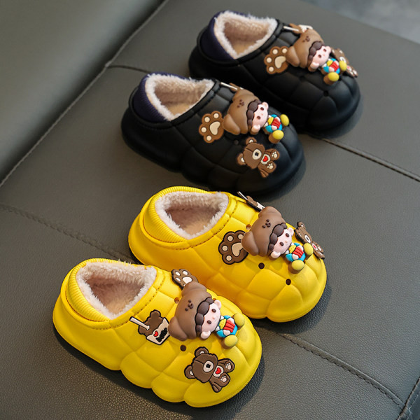 Papuci antiderapanti pentru copii