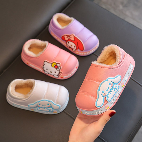 Bērnu čības ar apdruku un uzrakstu