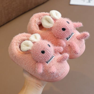 Domáce papuče a papučky pre dievčatá s nápisom a aplikáciou