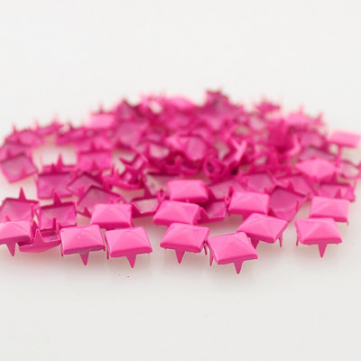 Mix-Colors 100 bucăți 9 mm Punk Pyramid DIY Metal Pătrat cu nituri și țepi pentru îmbrăcăminte Pantofi Genți Accesorii