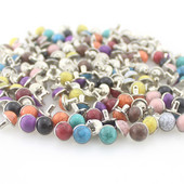 100 komplekti / kott Läbimõõt 8 mm Värvilised akrüülist türkiissinised ja messingist needid naha jaoks Rhinestoni naelad riidekottide jaoks DIY tarvik