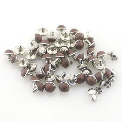 100 komplekti / kott Läbimõõt 8 mm Värvilised akrüülist türkiissinised ja messingist needid naha jaoks Rhinestoni naelad riidekottide jaoks DIY tarvik