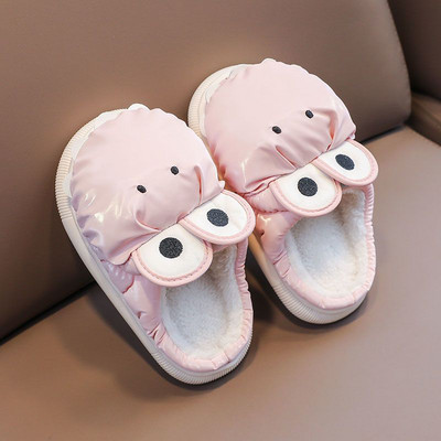 Σπιτικές παιδικές παντόφλες με τρισδιάστατο στοιχείο