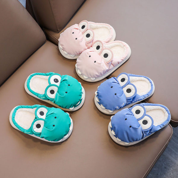 Σπιτικές παιδικές παντόφλες με τρισδιάστατο στοιχείο