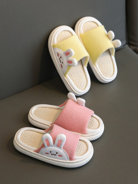 Ležerne dječje papuče s 3D elementom za djevojčice