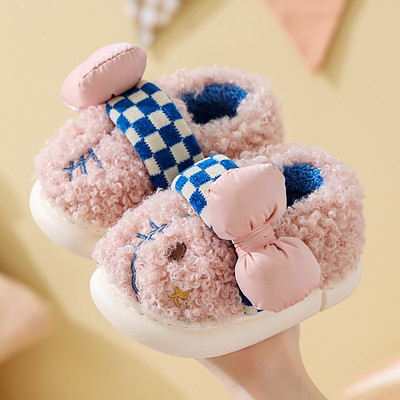 Madingos naminės ir berniukams skirtos šlepetės su 3D elementais