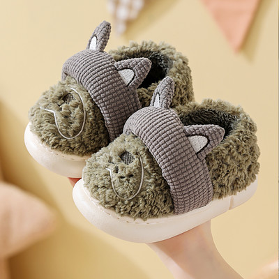 Madingos naminės ir berniukams skirtos šlepetės su 3D elementais