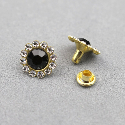 30-100Komplektid 11mm Lilled Kuju Crystal Rhinestone Rõivas Needid Diamante naastud DIY Käsitöö Kunst Nahk Dekoor naelad Puurinaelad