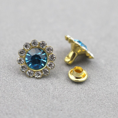 30-100Komplektid 11mm Lilled Kuju Crystal Rhinestone Rõivas Needid Diamante naastud DIY Käsitöö Kunst Nahk Dekoor naelad Puurinaelad