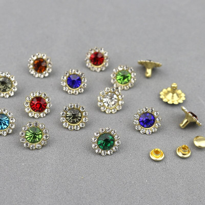 30-100Komplektid 11mm Lilled Kuju Crystal Rhinestone Rõivas Needid Diamante naastud DIY Käsitöö Kunst Nahk Dekoor naelad Puurinaelad