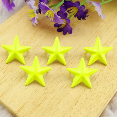 100 tk 15 mm Pentagram Candy Colors Tähtneedid Nahast käsitööks Naastud küünistega Naelhead Punk Rock Spike Aksessuaarid