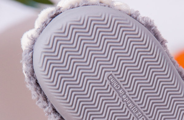 Protišmykové papuče pre deti na každodenné použitie