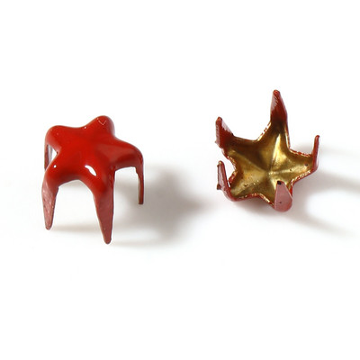 50 tk Mini Metal Star Heart Doll Needid Armsad Nahast Käsitöö Neli küünega needid Õmblemiseks Nukud Riided Kingad Käevõrud Aksessuaarid