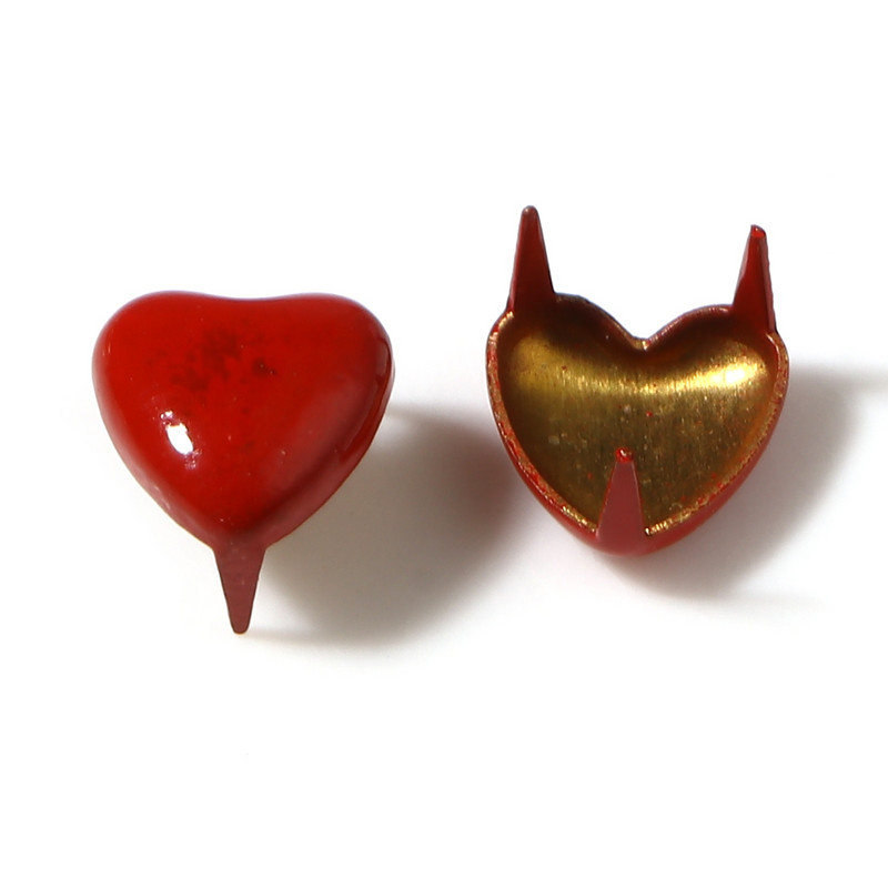 50 tk Mini Metal Star Heart Doll Needid Armsad Nahast Käsitöö Neli küünega needid Õmblemiseks Nukud Riided Kingad Käevõrud Aksessuaarid