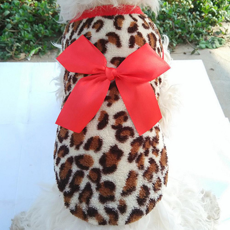 Šunų chalatai Naminių kačių rinkiniai Leopardo lanko rūbai Koralų vilnos drabužiai šuniuko drabužiai Drabužiai Kostiumas