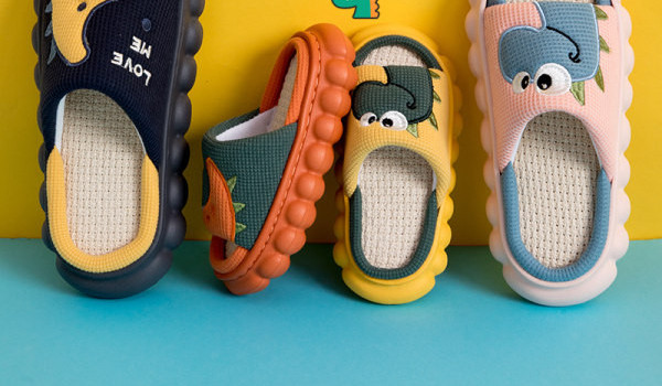 Domáce textilné papuče pre chlapcov s výšivkou