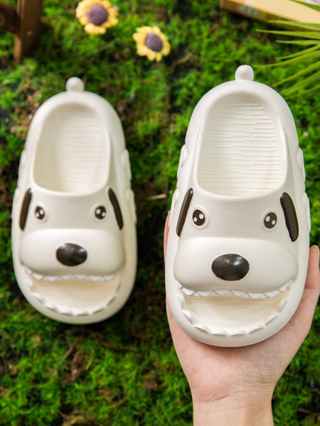 Įprastos vaikiškos šlepetės berniukams ir mergaitėms