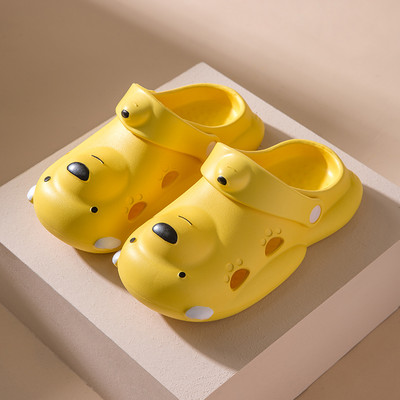 Ležérne gumené papuče pre chlapcov s aplikáciou