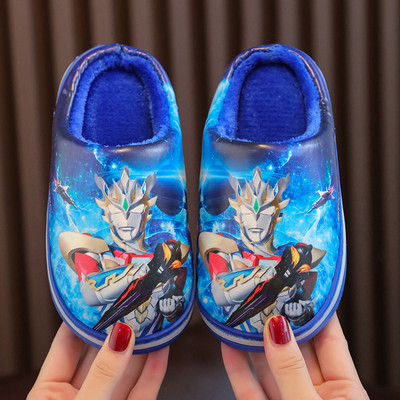 Zimske neklizajuće papuče s aplikacijom i postavom