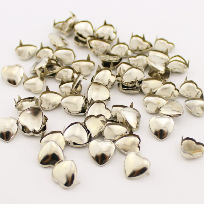 100 tk läbimõõduga 10 mm südamekujulised trukid rõivaste jaoks Hõbedane punk rock küünised needid nahkkäsitöö aksessuaarid