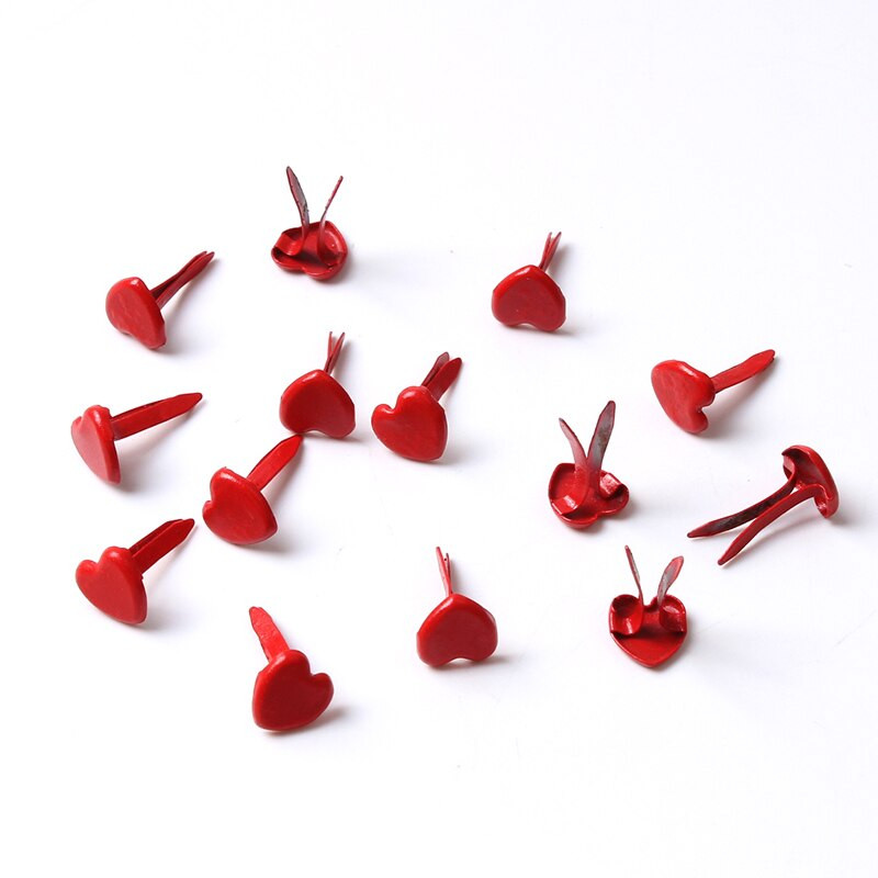 100 ks/lot 9 mm kovové nity v tvare srdca na scrapbooking, dekorácie, DIY, punk rock, oblečenie, topánky, tašky, doplnky