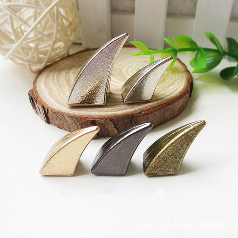 6 tk värvi Sarv keeratav neetkübar DIY Craft Cool Punk Rõivas Needid Riietele Kott Kingad Nahk DIY Käsitöö