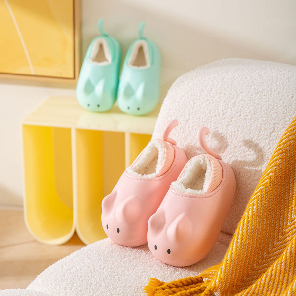 Papuci copii in diferite culori