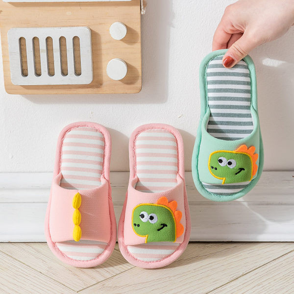 Текстилни чехли с бродерия за момчета 