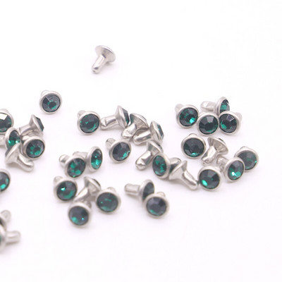 50Komplektid 6mm Värvus Kristall Rhinestone Hõbedane Needid Diamante Stud DIY Käsitöö Riietus Nahk Dekoor Rebite Spikes Klaas Puuri Nael